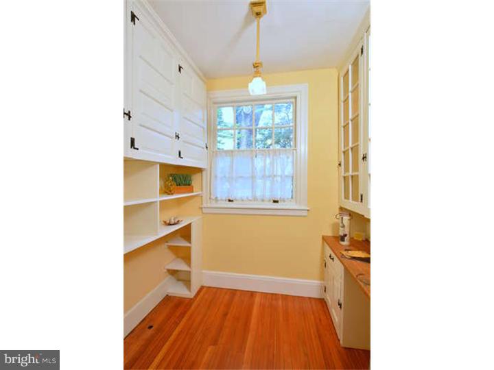 516 Oakley Road Haverford, PA 19041 - Photo 9 of 24 Butler Pantry