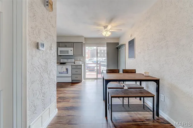 $154,900 | 10161 Squire Meadows Drive, Unit C, St. Louis, MO 63123