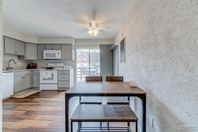 $154,900 | 10161 Squire Meadows Drive, Unit C, St. Louis, MO 63123