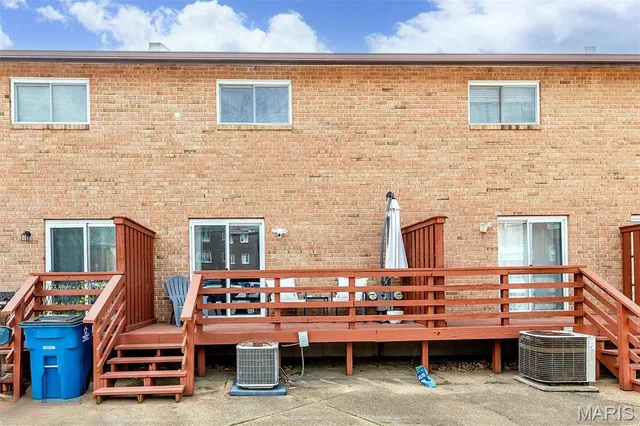 $154,900 | 10161 Squire Meadows Drive, Unit C, St. Louis, MO 63123