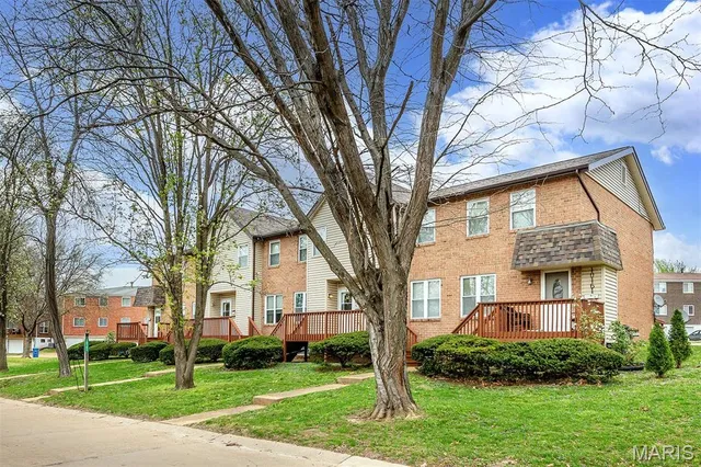 $154,900 | 10161 Squire Meadows Drive, Unit C, St. Louis, MO 63123