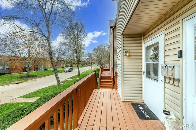 $154,900 | 10161 Squire Meadows Drive, Unit C, St. Louis, MO 63123