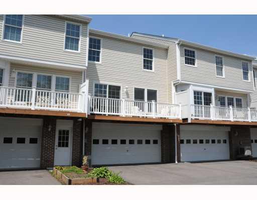 35 Castle View Drive McKees Rocks, PA 15136 - Photo 16 of 16 Exterior Front.