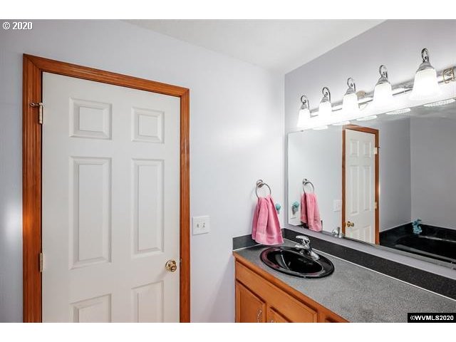 26841 Bellfountain Road Monroe, OR 97456 - Photo 12 of 32 Gallery Image 12