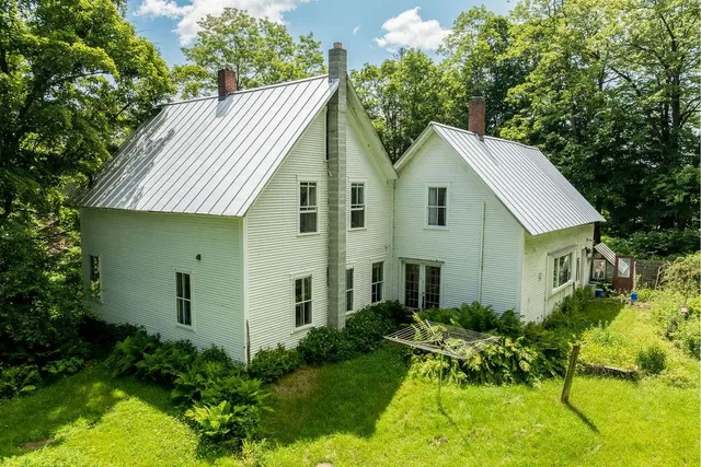 $333,000 | 5717 Highway 5, Thetford, VT 05054