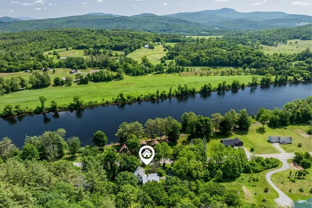 $333,000 | 5717 Highway 5, Thetford, VT 05054