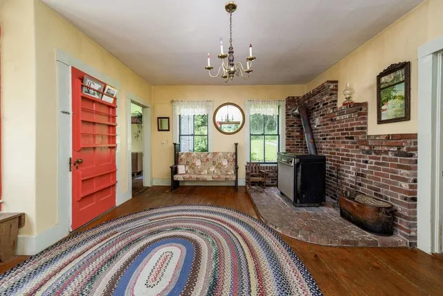 $333,000 | 5717 Highway 5, Thetford, VT 05054