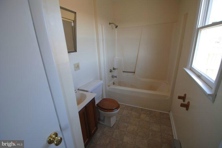 1158 Loop Road Gerrardstown, WV 25420 - Photo 7 of 18 Bath (Master)