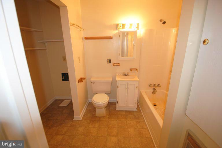1158 Loop Road Gerrardstown, WV 25420 - Photo 8 of 18 Bath