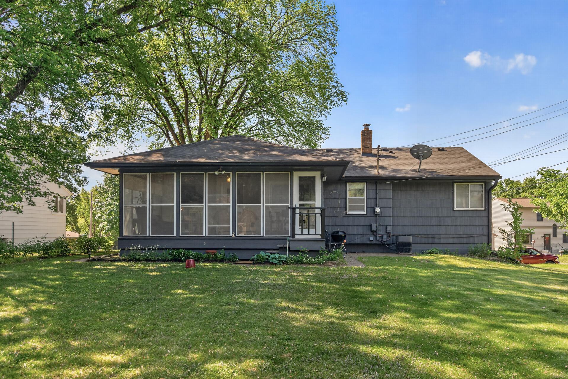 765 Rose Place Roseville, MN 55113 - Photo 30 of 56