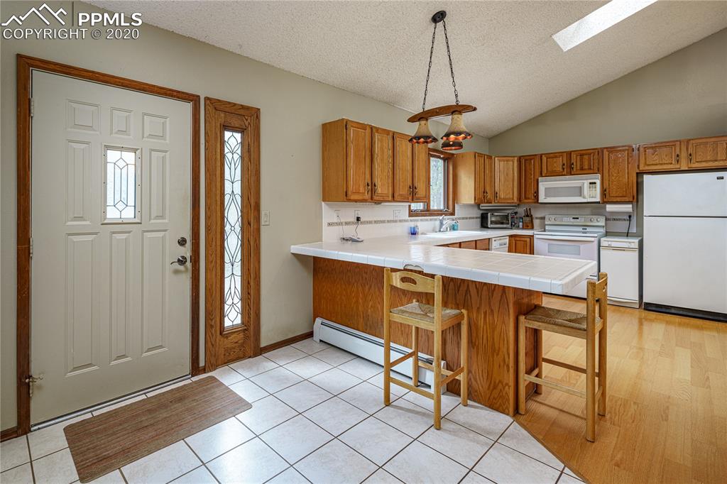 11020 Hardy Road Colorado Springs, CO 80908 - Photo 5 of 49