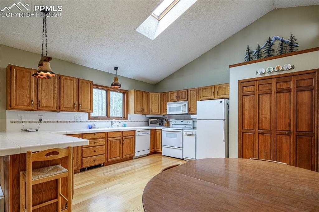 11020 Hardy Road Colorado Springs, CO 80908 - Photo 8 of 49