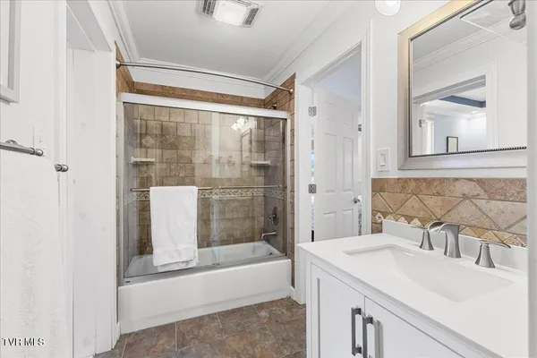 $740,000 | 225 Mary Lamons Road, Afton, TN 37616