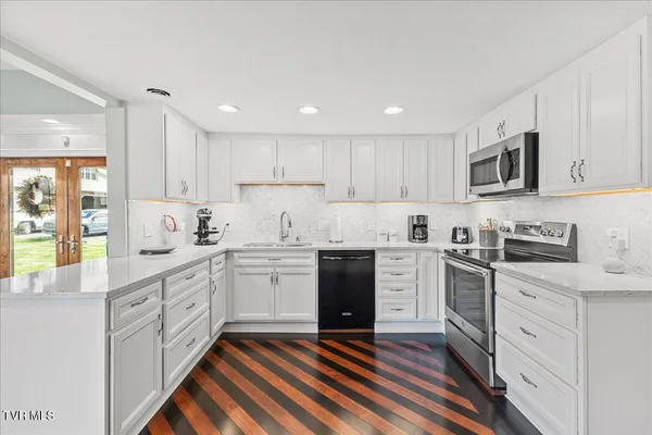 $740,000 | 225 Mary Lamons Road, Afton, TN 37616