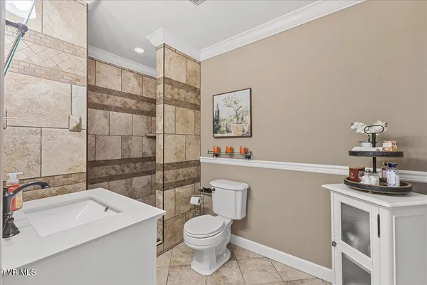 $740,000 | 225 Mary Lamons Road, Afton, TN 37616