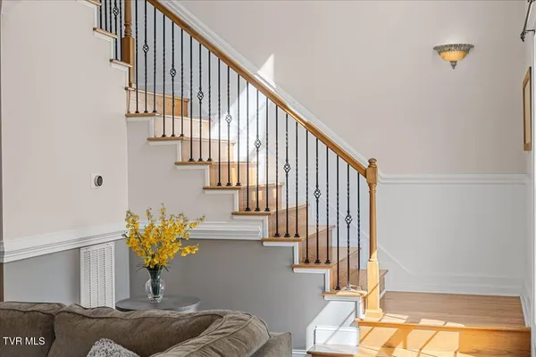 $740,000 | 225 Mary Lamons Road, Afton, TN 37616