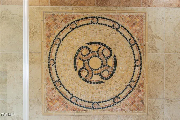 $740,000 | 225 Mary Lamons Road, Afton, TN 37616