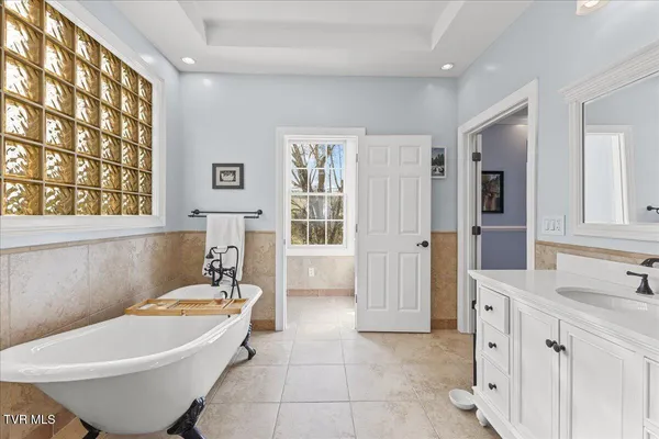 $740,000 | 225 Mary Lamons Road, Afton, TN 37616