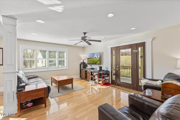 $740,000 | 225 Mary Lamons Road, Afton, TN 37616