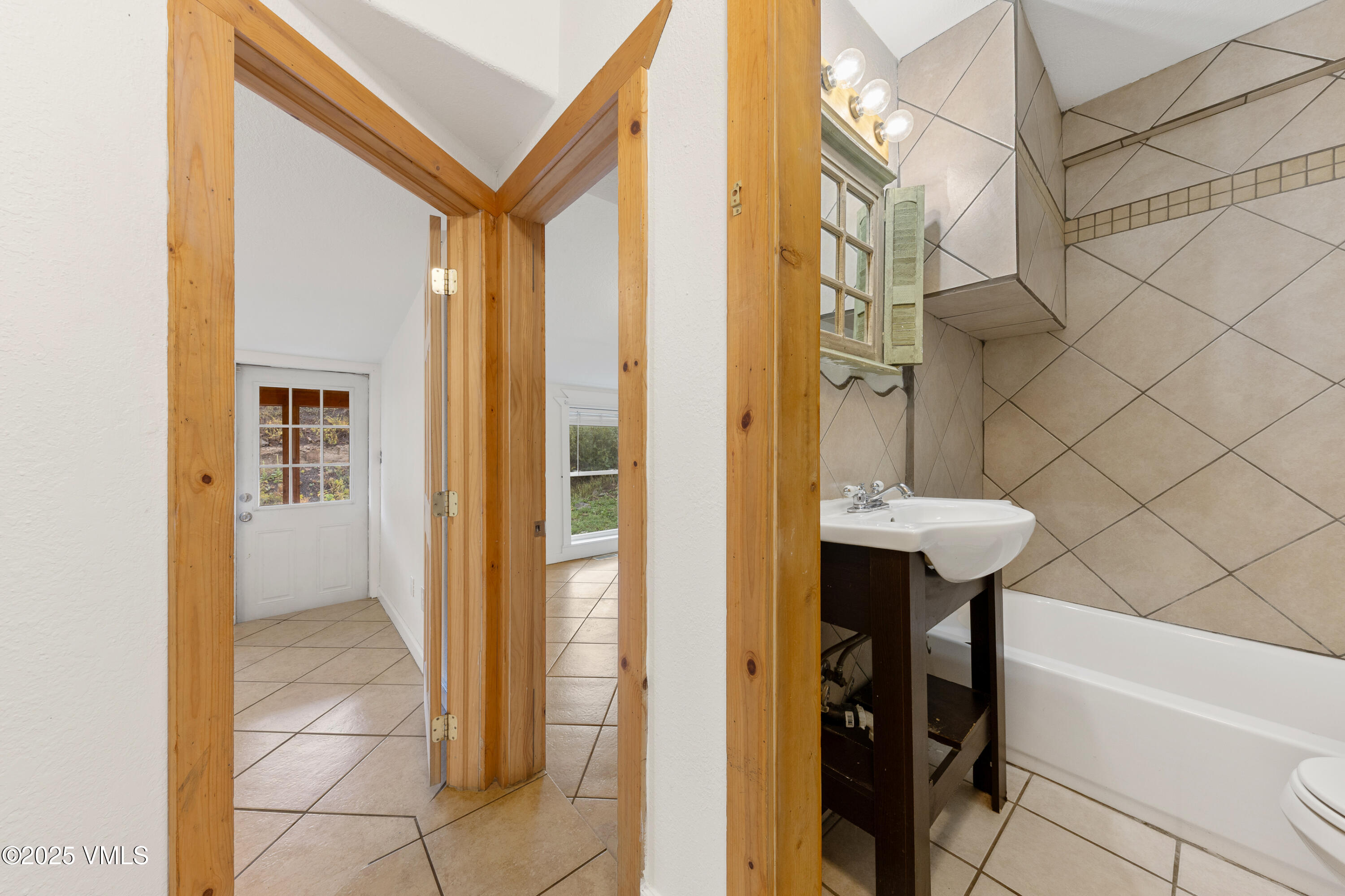 487 Eagle Street Red Cliff, CO 81649 - Photo 12 of 24 S47A8094