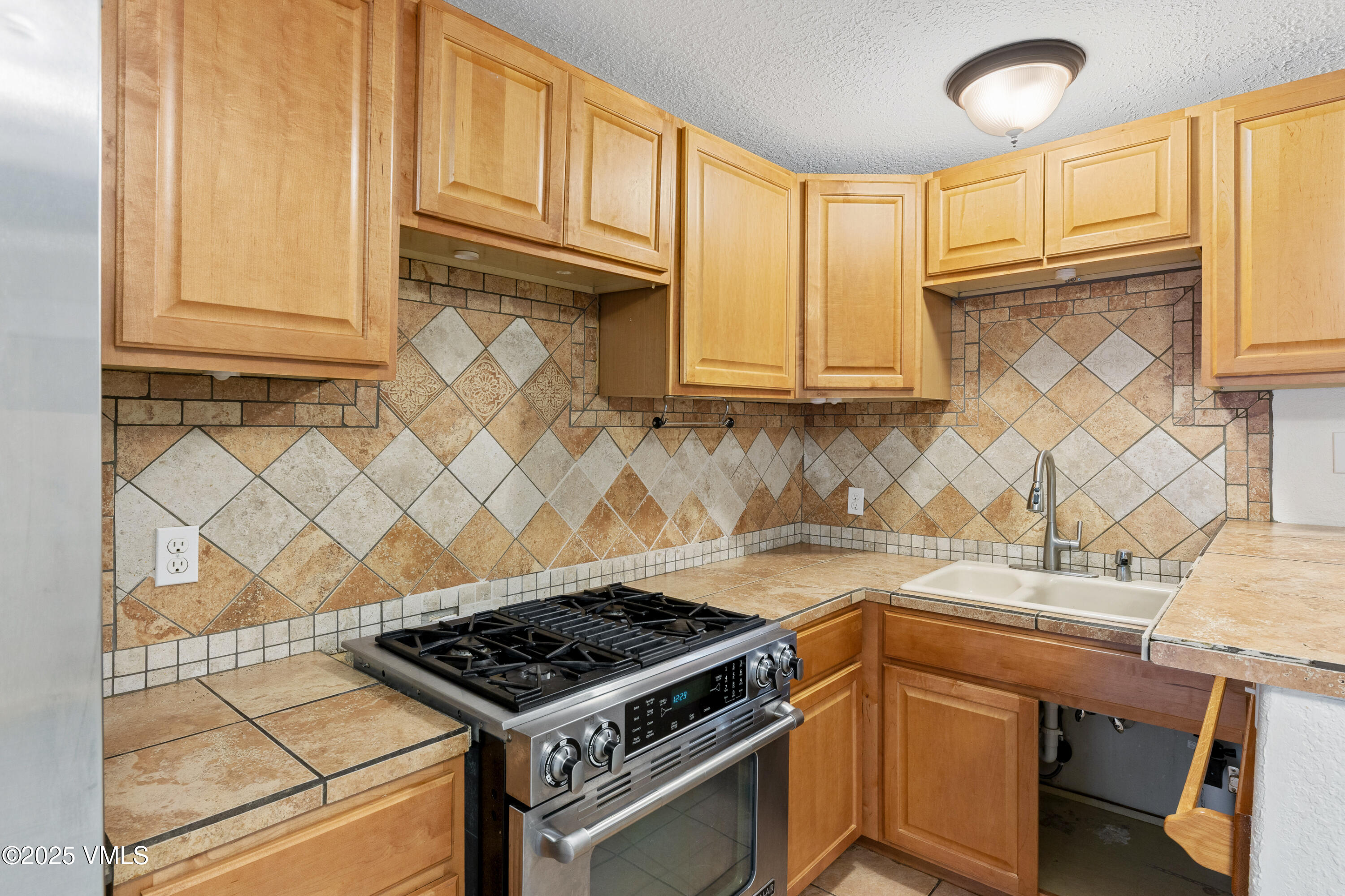 487 Eagle Street Red Cliff, CO 81649 - Photo 8 of 24 S47A8079