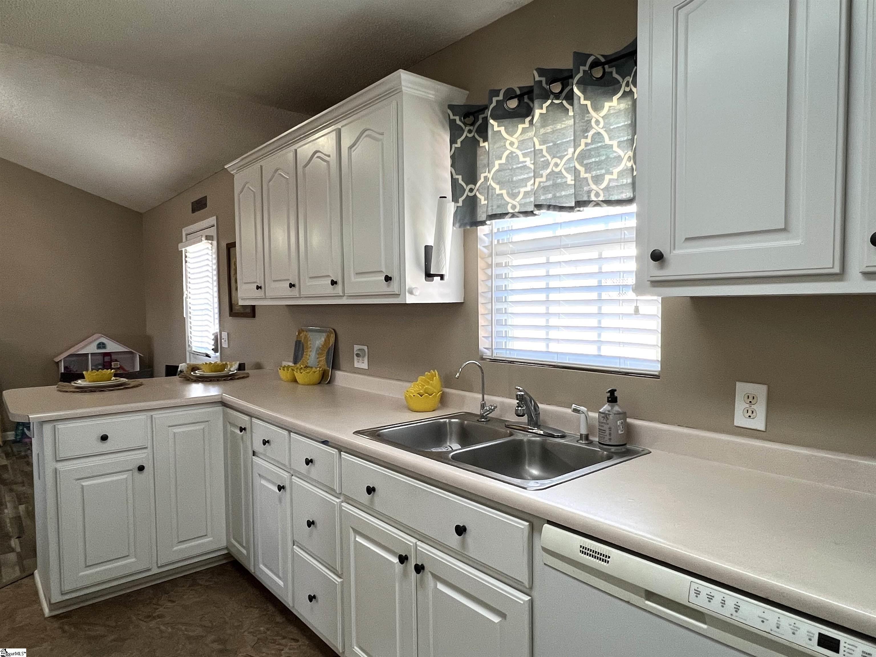 104 Sycamore Drive Pickens, SC 29671 - Photo 13 of 24