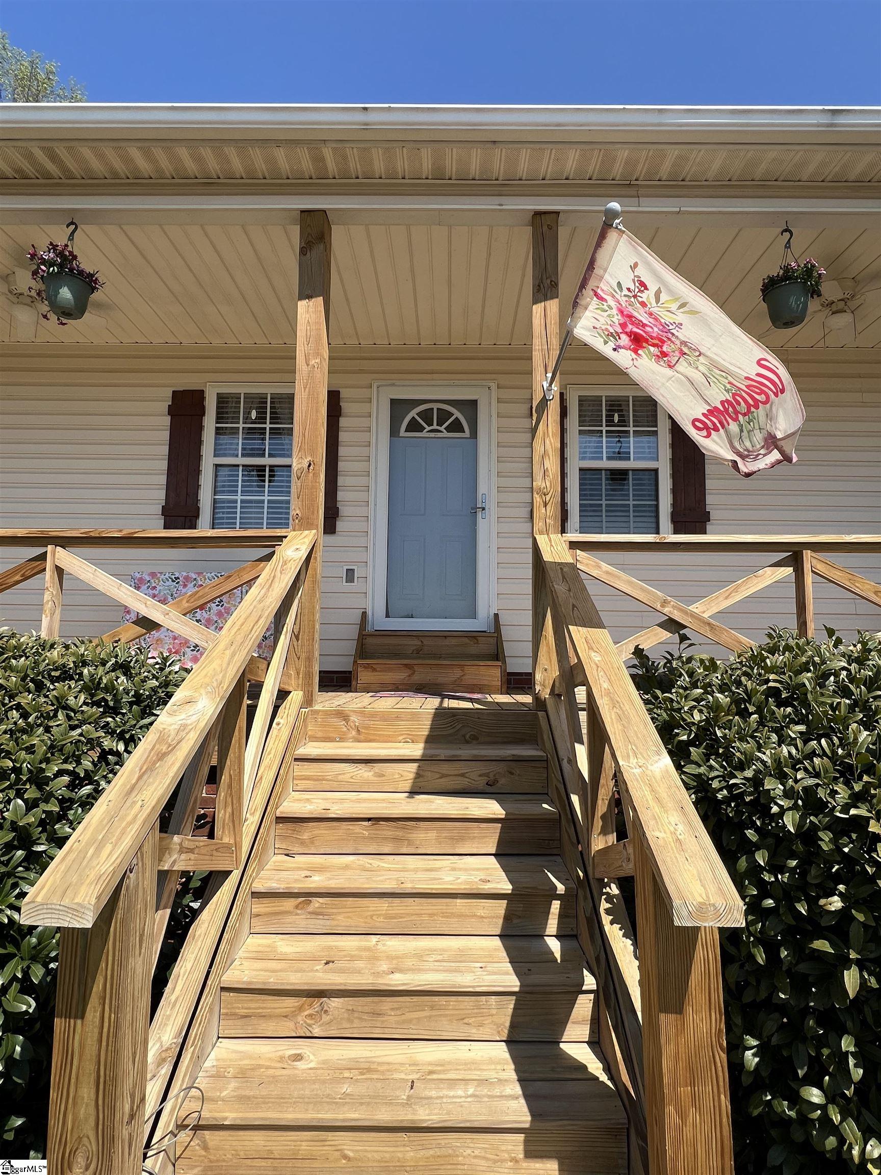 104 Sycamore Drive Pickens, SC 29671 - Photo 4 of 24