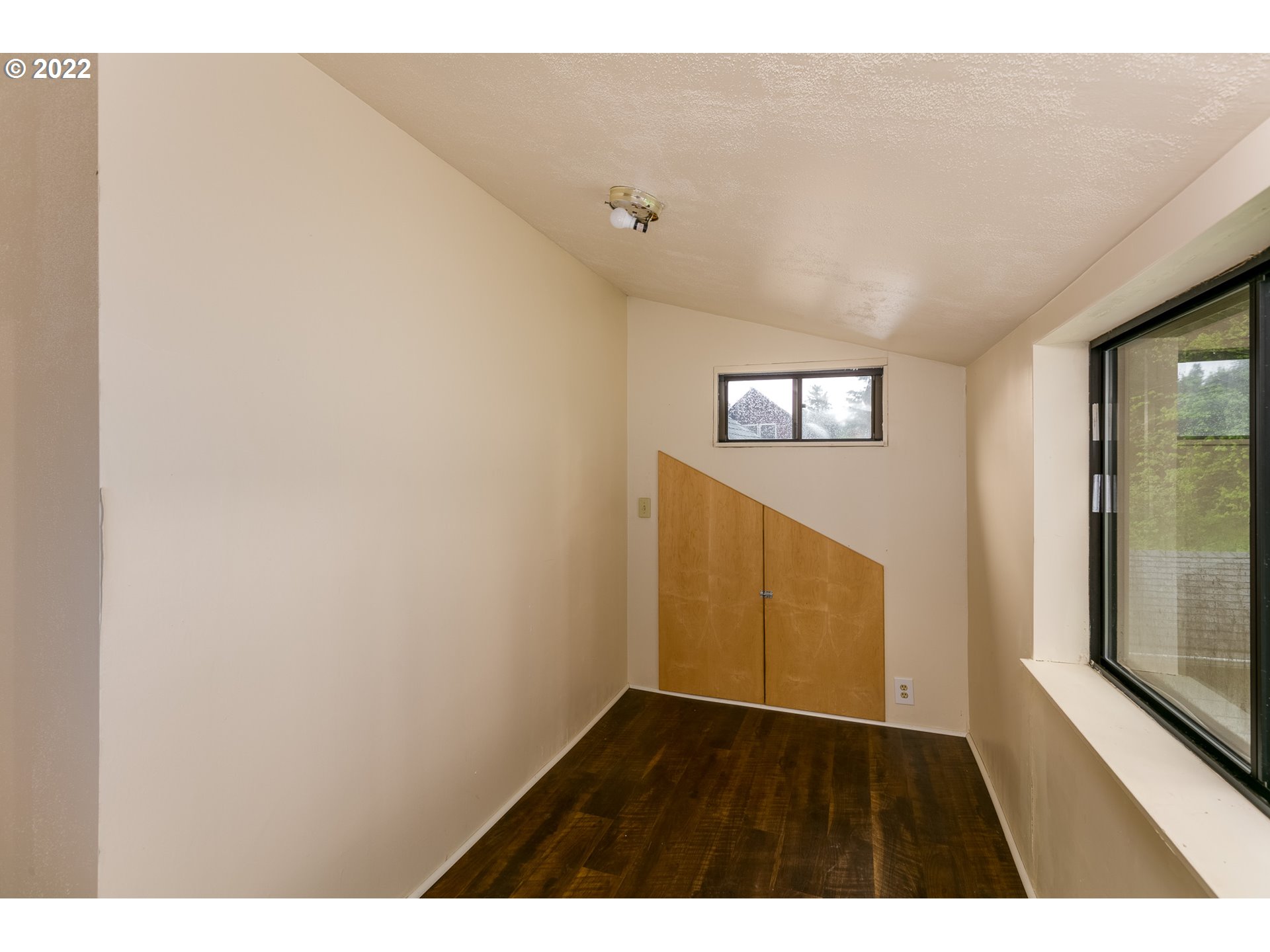 2435 Kingsley Road Hood River, OR 97031 - Photo 21 of 32 Gallery Image 21