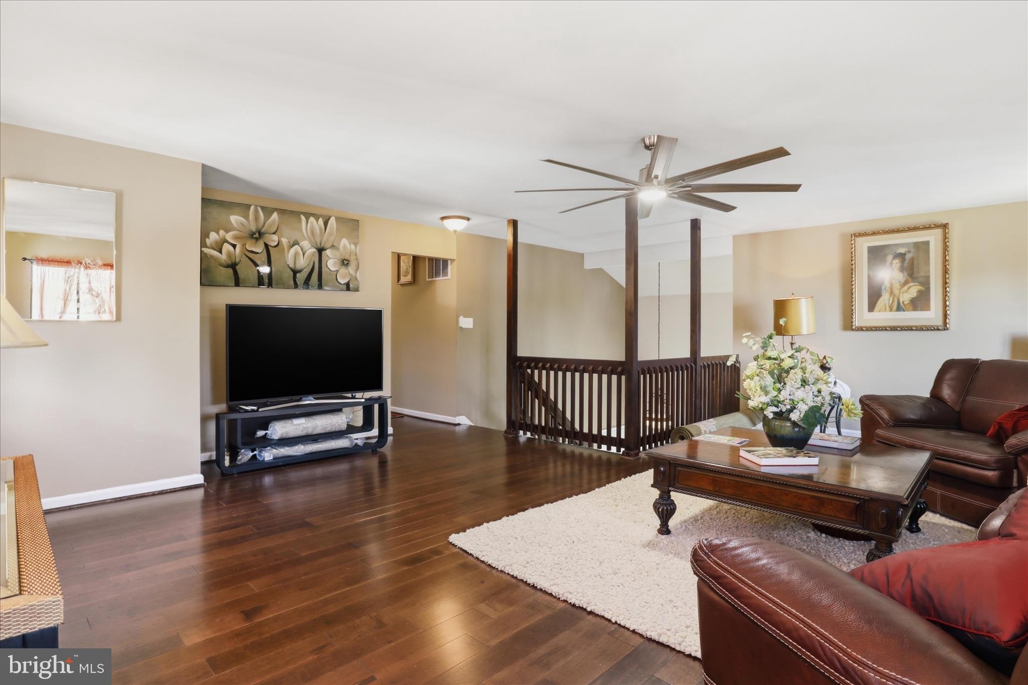 211 Keyes Court Sterling, VA 20164 - Photo 13 of 37 Second level family room