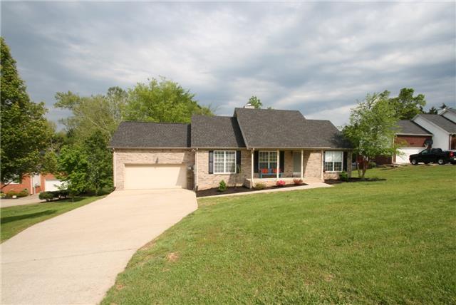530 Windy Road Mount Juliet, TN 37122 - Photo 20 of 20 Large front yard and spacious driveway.