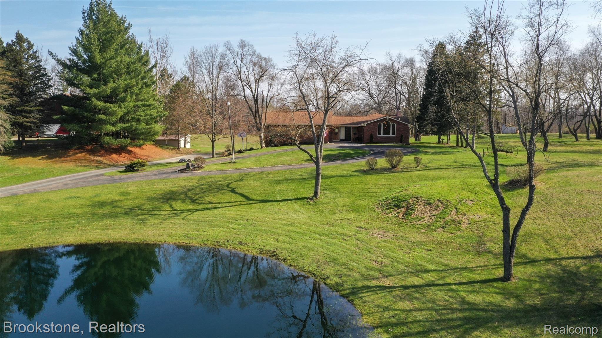 10635 Clark Road Davisburg, MI 48350 - Photo 6 of 33 Your new happy place