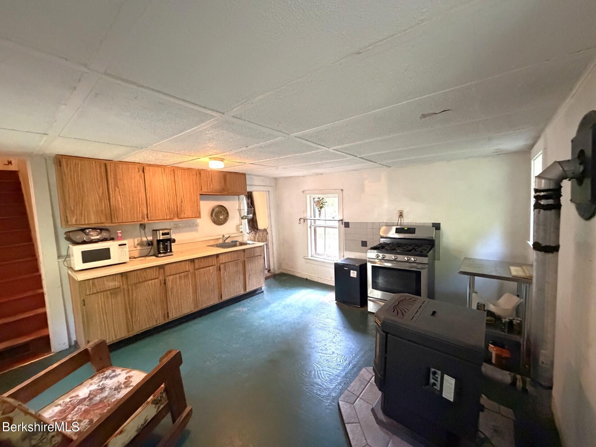 161 Main Street Hancock, MA 01237 - Photo 9 of 24 KitchenB