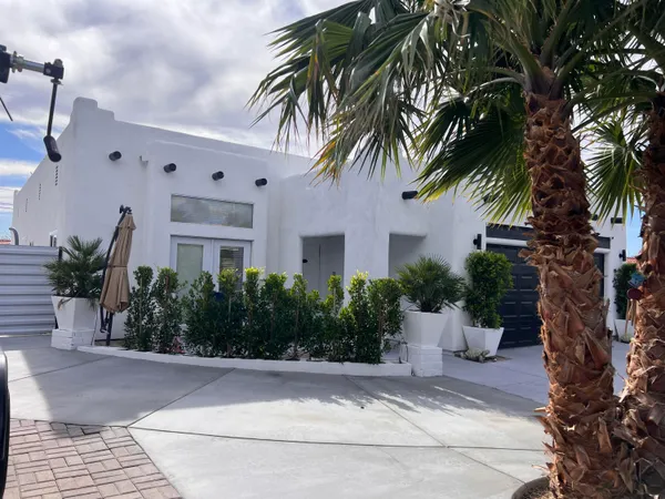 $3,100 | 9762 Palm Drive, Desert Hot Springs, CA 92240