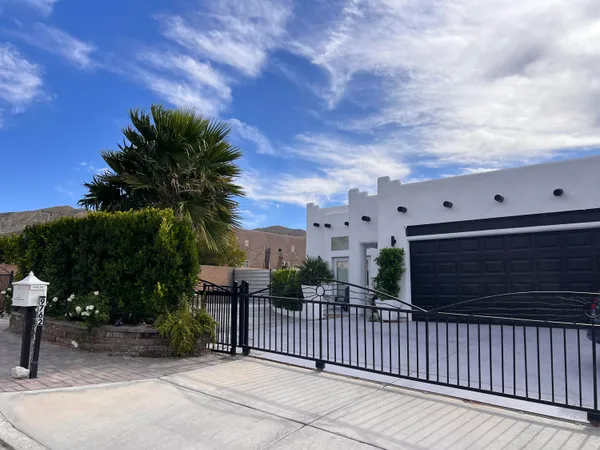 $3,100 | 9762 Palm Drive, Desert Hot Springs, CA 92240