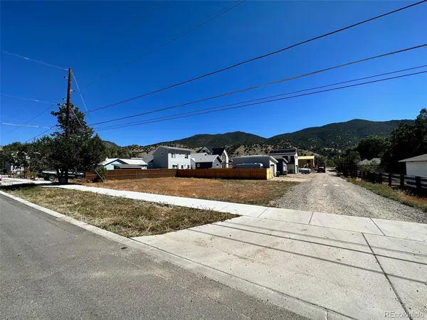 $319,000 | 843 Scott Street, Salida, CO 81201