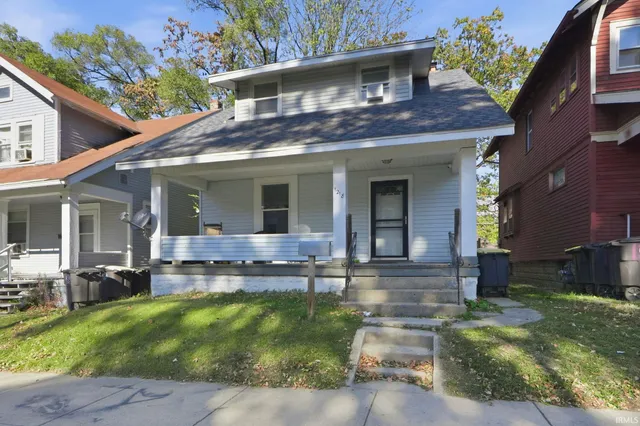 $159,900 | 1218 West Wildwood Avenue, Fort Wayne, IN 46807