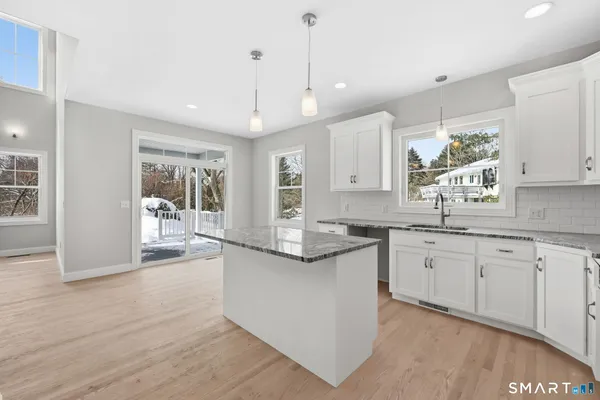 $729,000 | 102 West Street, Hebron, CT 06248