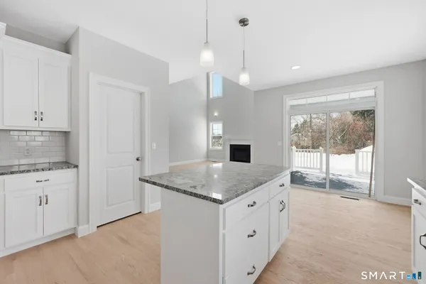 $729,000 | 102 West Street, Hebron, CT 06248