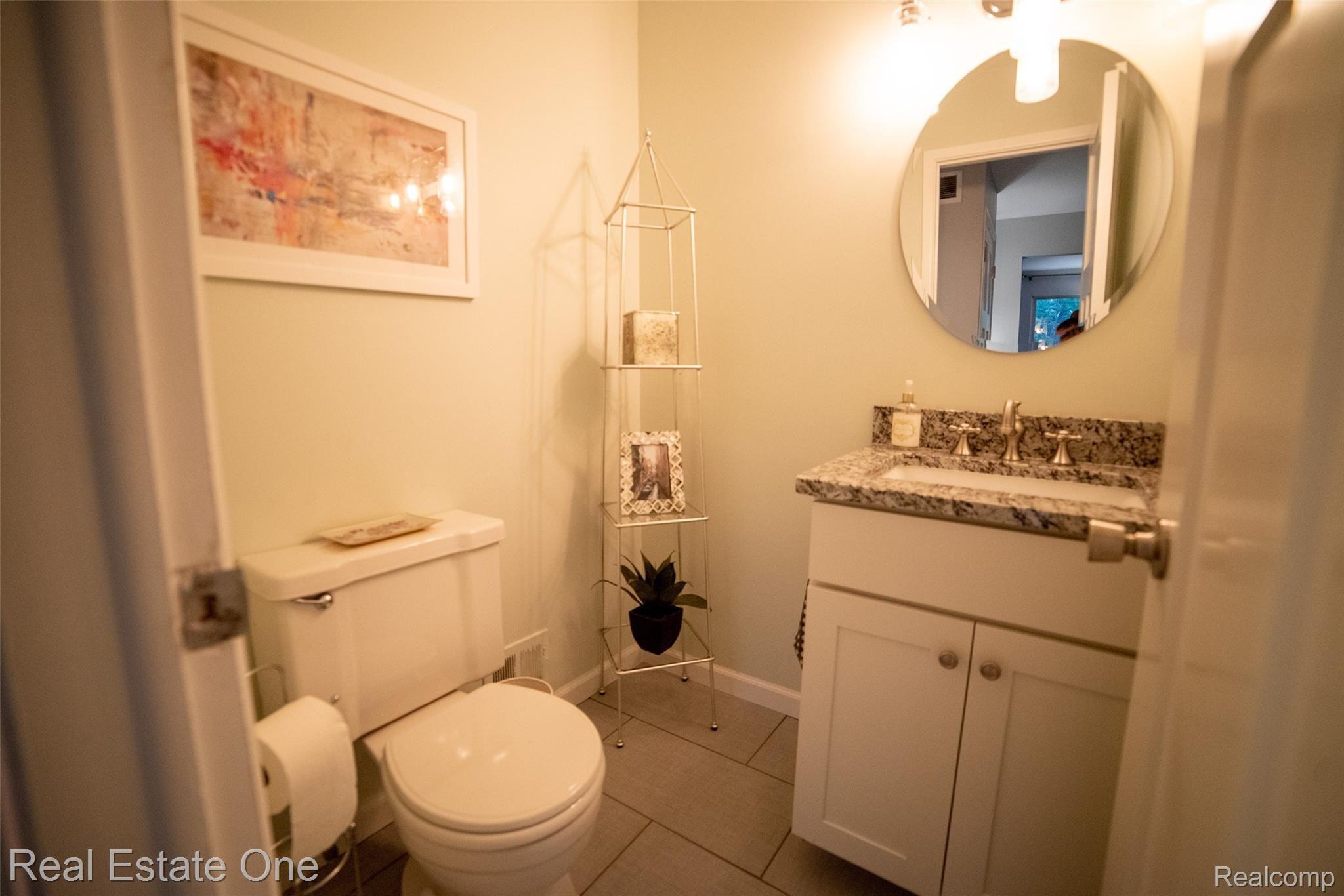 1449 Lantern Lane Rochester, MI 48306 - Photo 21 of 38 1449 Lantern Lane-13.jpg