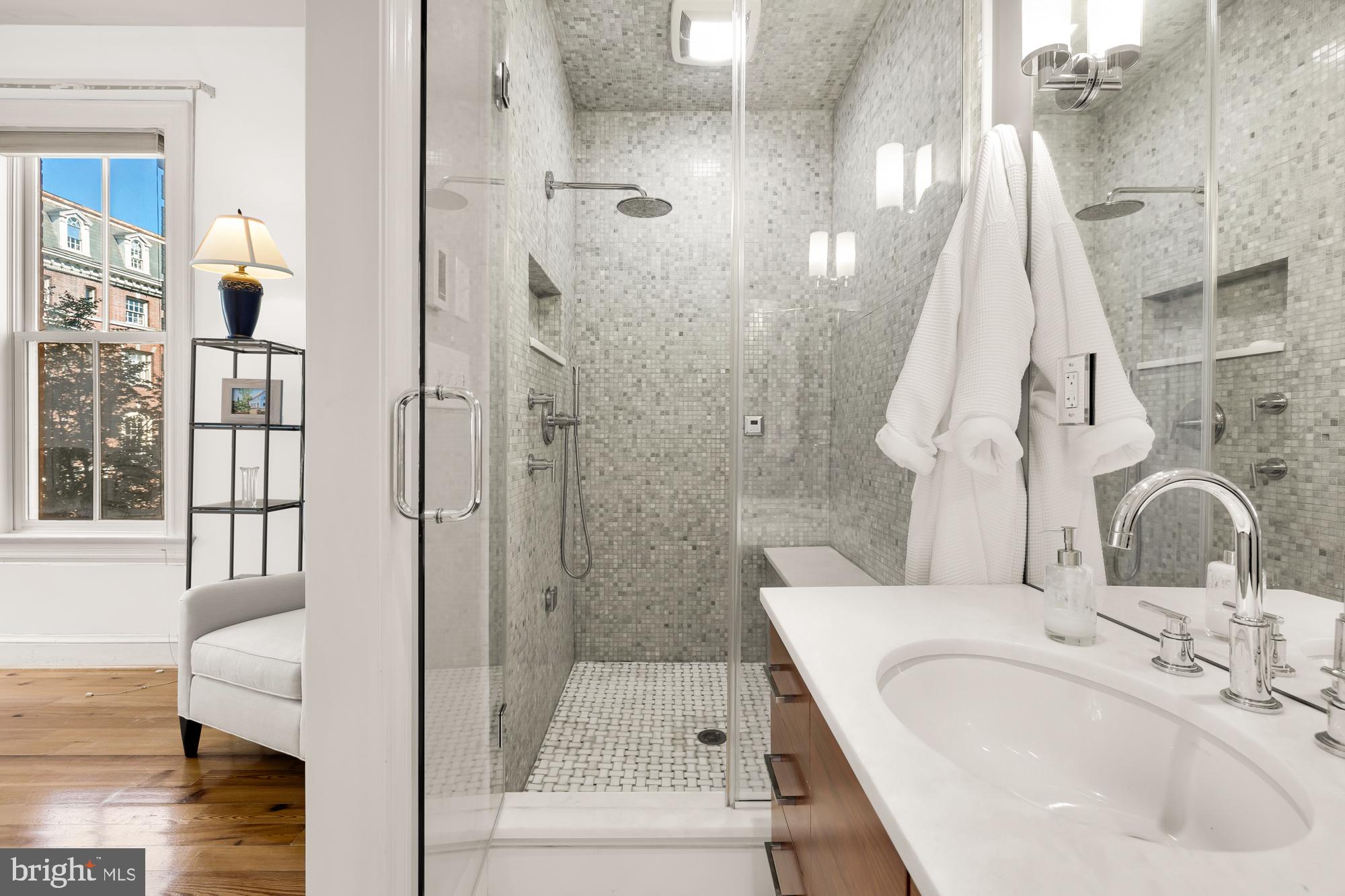 1608 R Street Northwest Washington, DC 20009 - Photo 13 of 33
