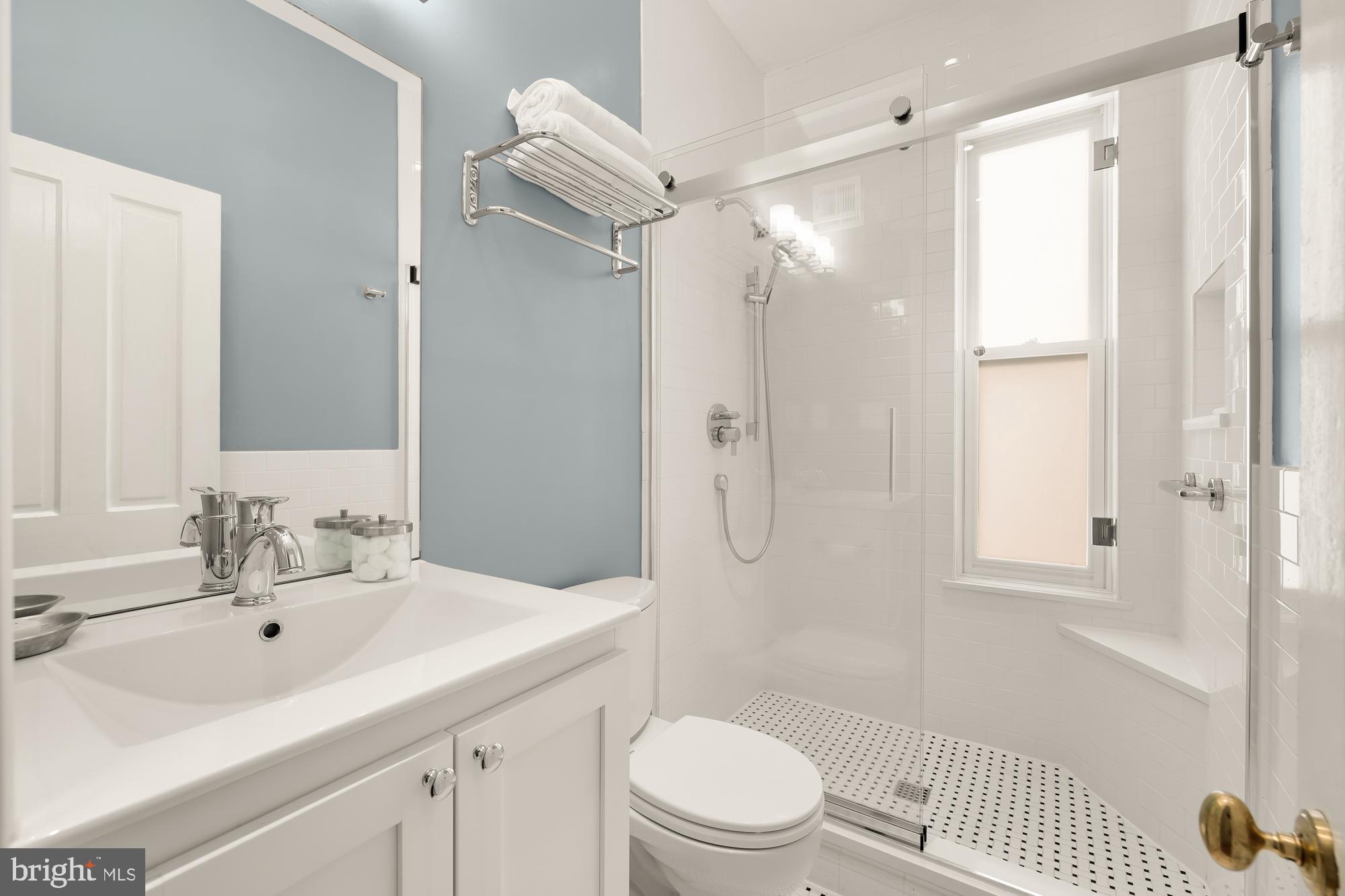 1608 R Street Northwest Washington, DC 20009 - Photo 15 of 33