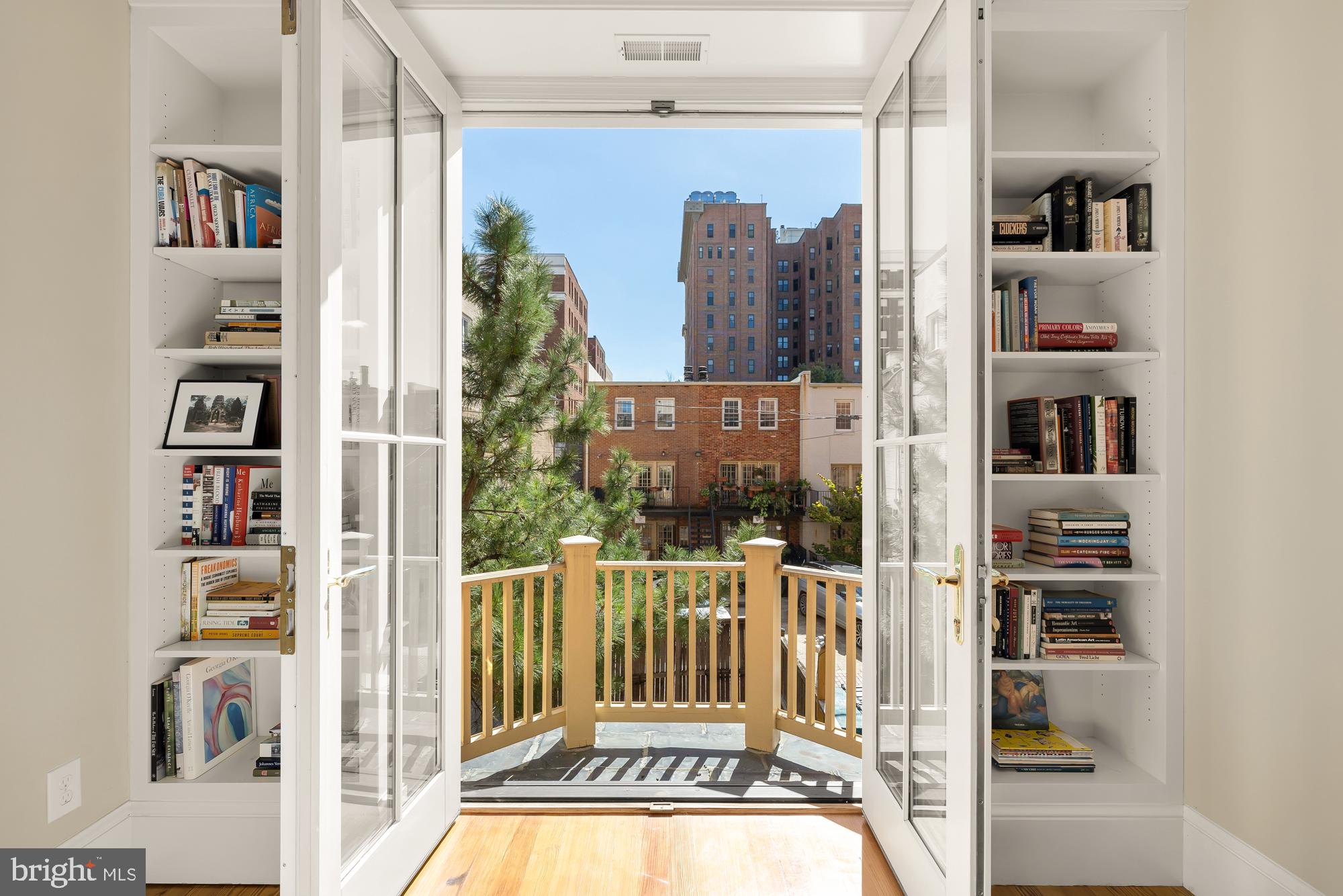 1608 R Street Northwest Washington, DC 20009 - Photo 18 of 33