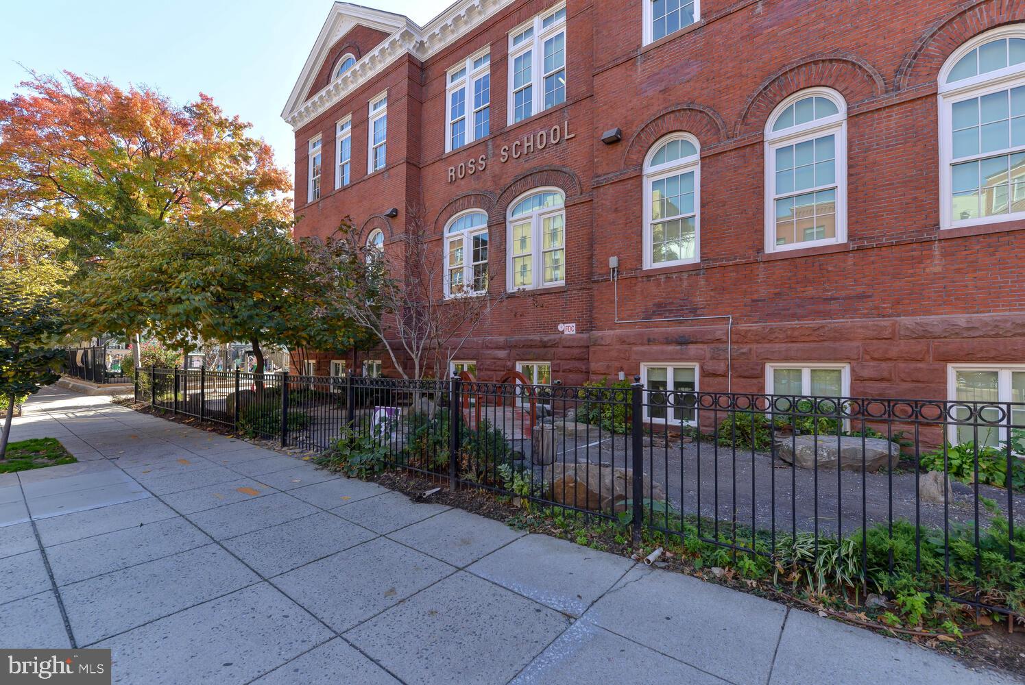 1608 R Street Northwest Washington, DC 20009 - Photo 26 of 33