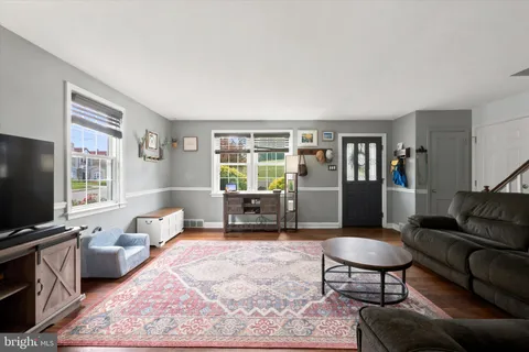 $329,900 | 801 Terwood Road, Drexel Hill, PA 19026