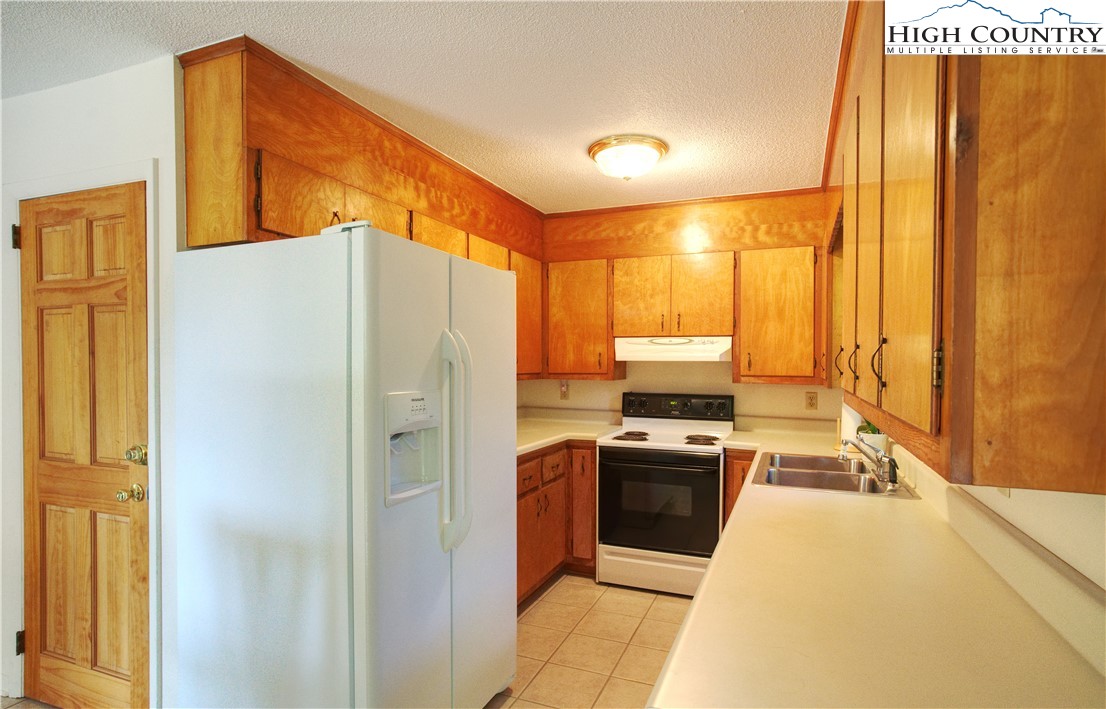 331 New River Heights Road Boone, NC 28607 - Photo 6 of 27 Gallery Image 6