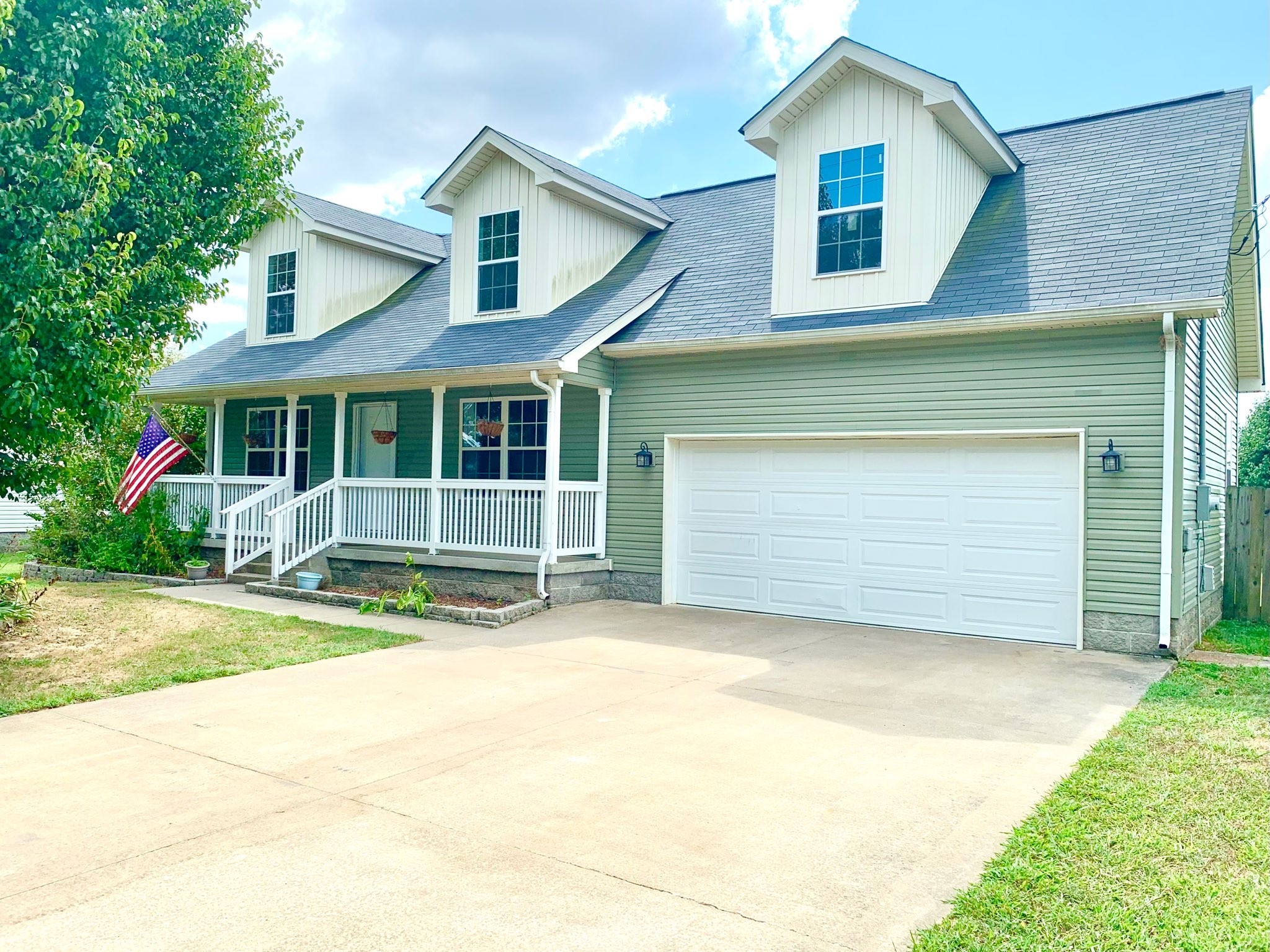 819 Stableford Road Oak Grove, KY 42262 - Photo 1 of 50 a view of a house with a yard and large parking space