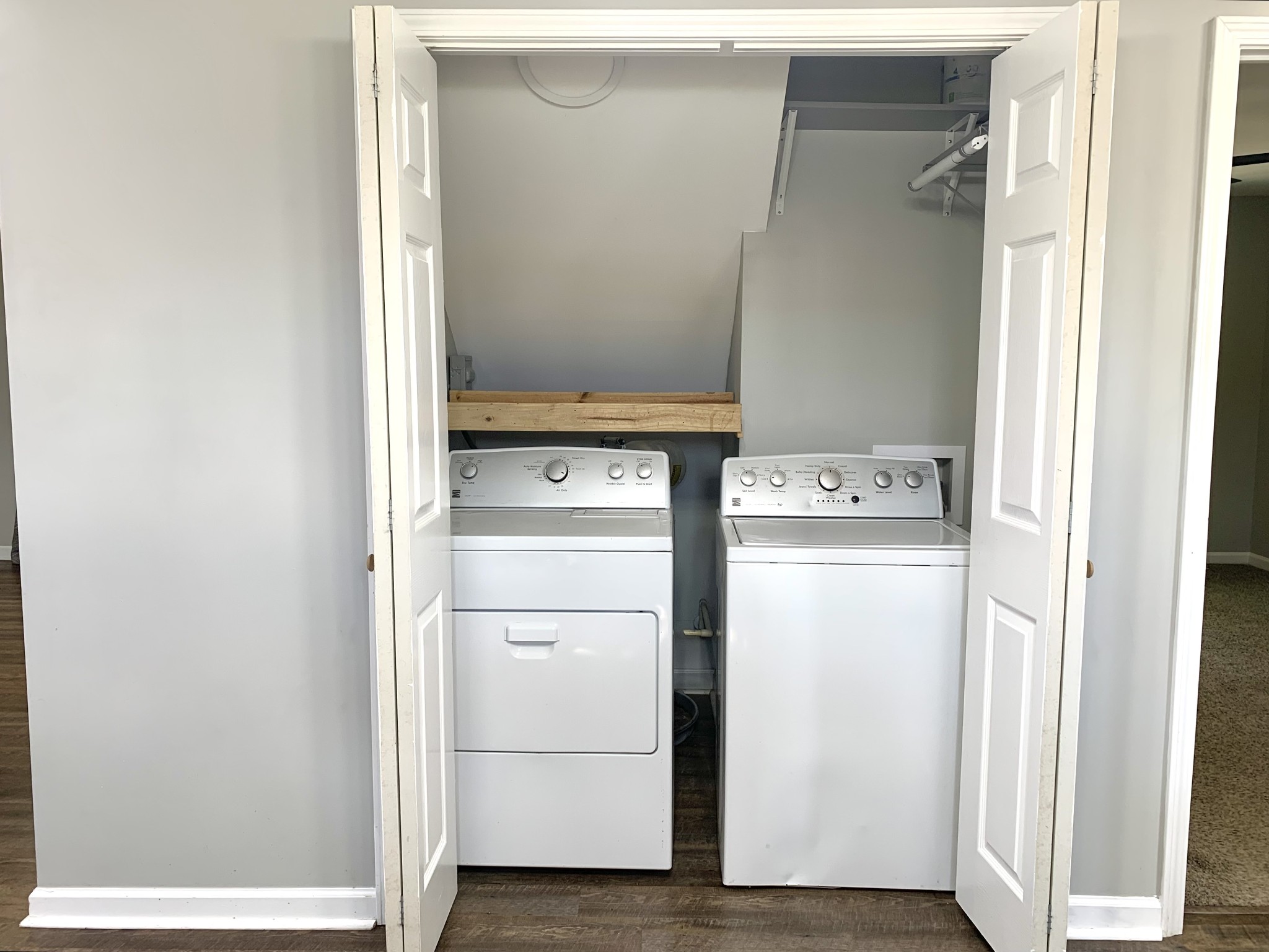 819 Stableford Road Oak Grove, KY 42262 - Photo 15 of 50 a utility room with dryer and washer