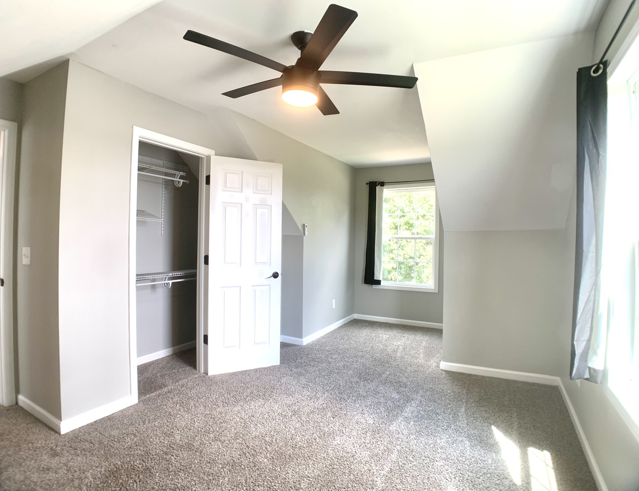 819 Stableford Road Oak Grove, KY 42262 - Photo 27 of 50 a view of a livingroom with a ceiling fan and window