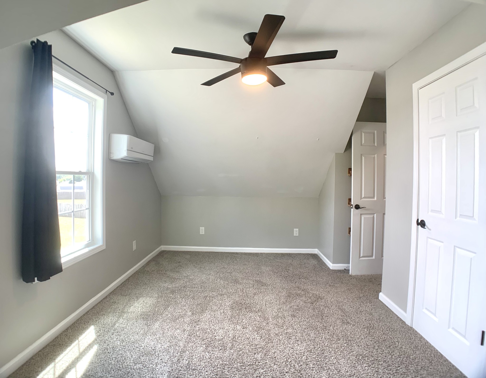 819 Stableford Road Oak Grove, KY 42262 - Photo 28 of 50 a view of an empty room with a window