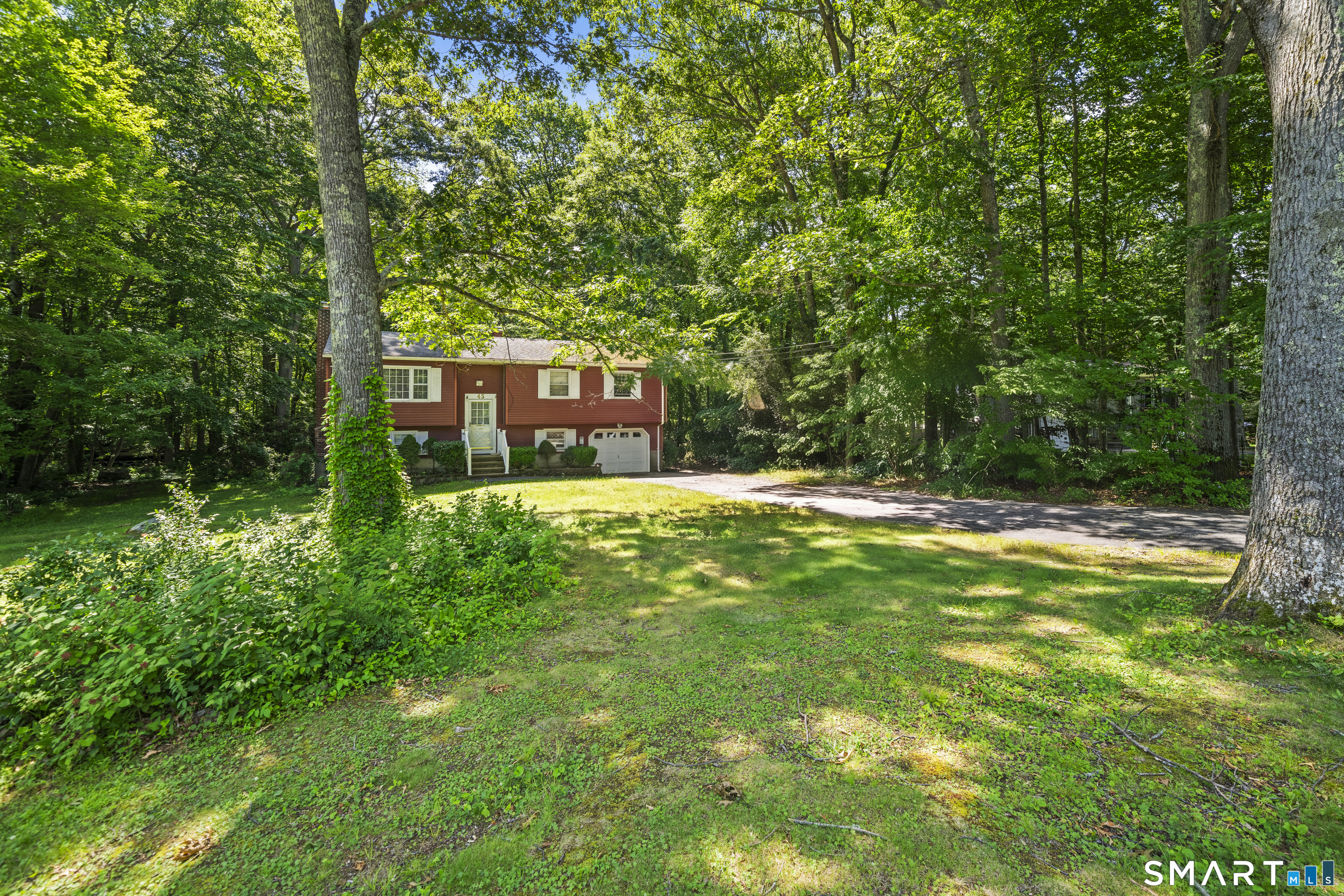 45 Partridge Hollow Road Ledyard, CT 06335 - Photo 4 of 32